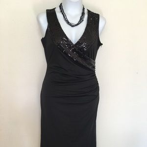 V Neck sequined no Sleeve Cocktail Dress